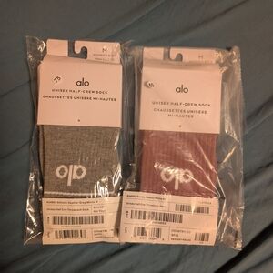 ALO Yoga Unisex Half-Crew Socks - Gray and Pink